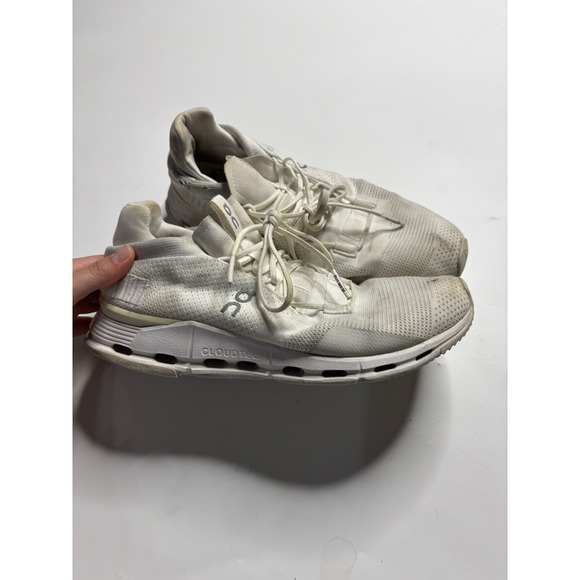 On Cloud Cloudnova 2 Sneakers Mens Size W8.5 Running Triple White Athletic - Picture 3 of 10